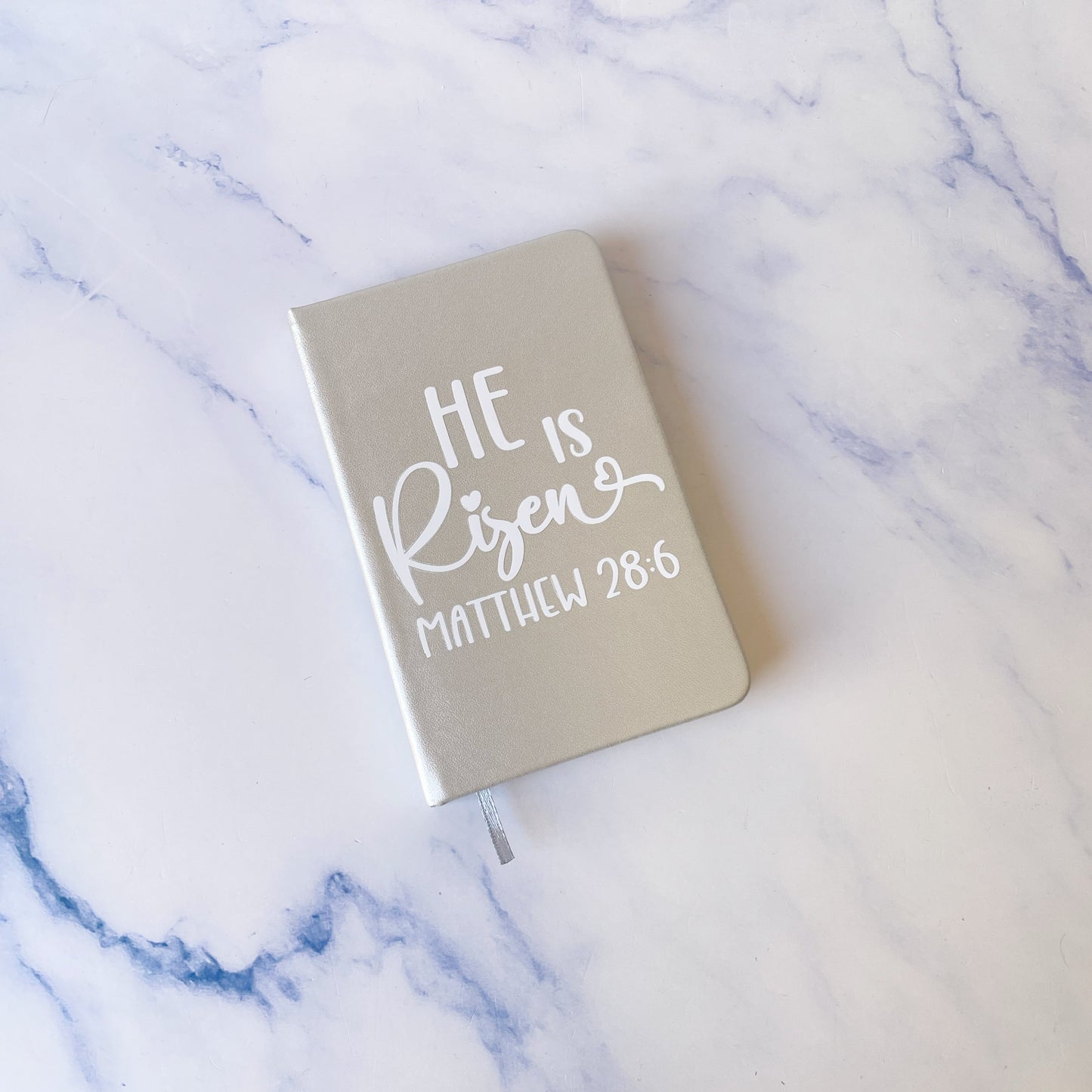 Notebook Biocuero He is Risen plateado