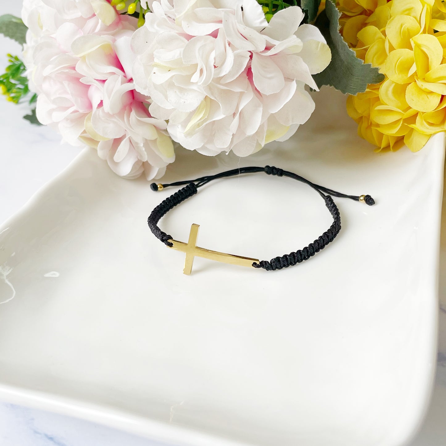 Pulsera Cruz Tejida