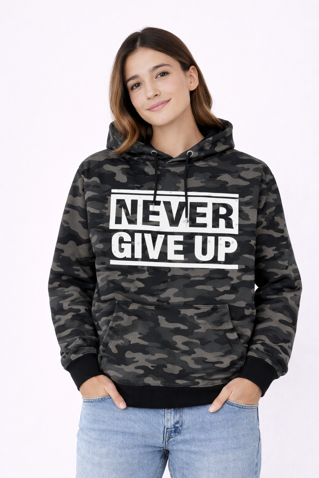 Polera Never Give up camuflado