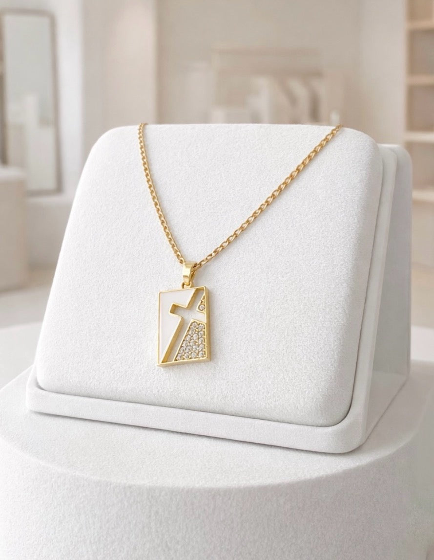 Collar White Cross Calado