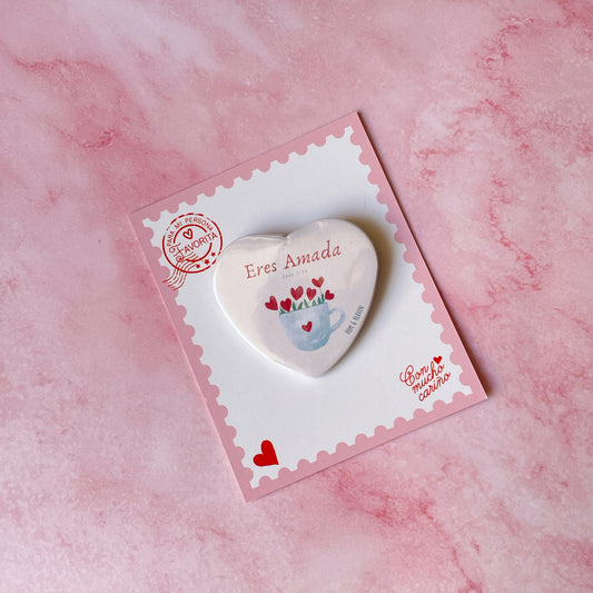 Pin Corazón Eres Amada